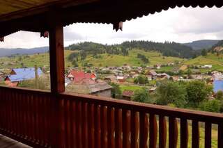 Дома для отпуска Cabana la munte Bilbor Rocoteaş-5